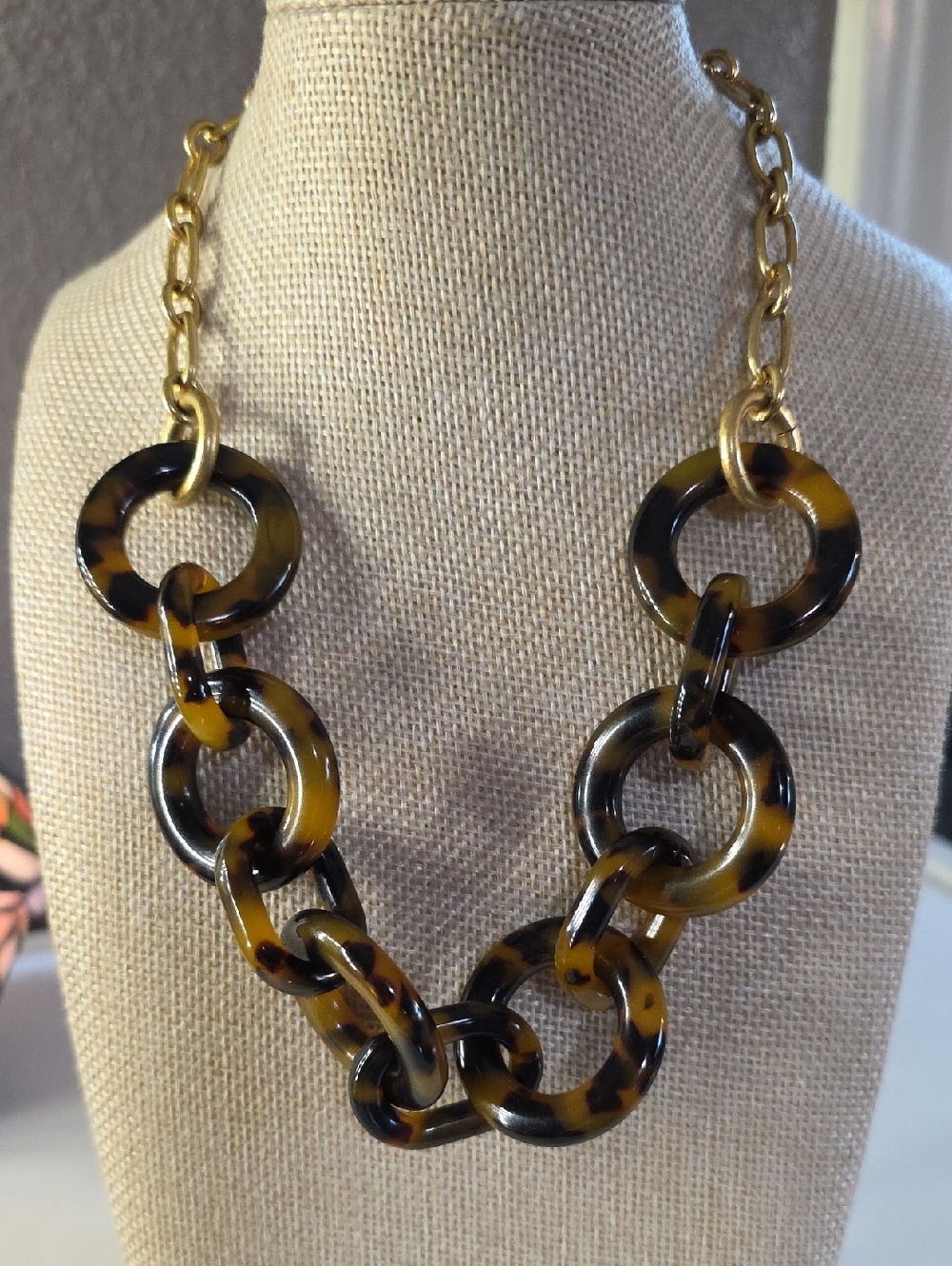 J. Crew faux tortoise shell and gold link statement Neclace - Picture 1 of 5